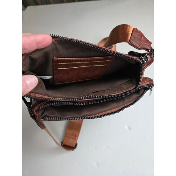 myfriday Vegan Leather Wristlet Clutch Purse Zip Around Detchable Card Holder - Picture 5 of 6